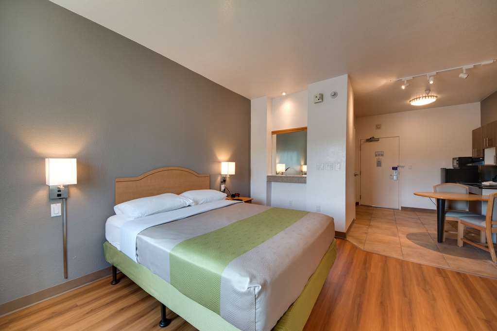 Motel 6 Brownsville - thumb 11