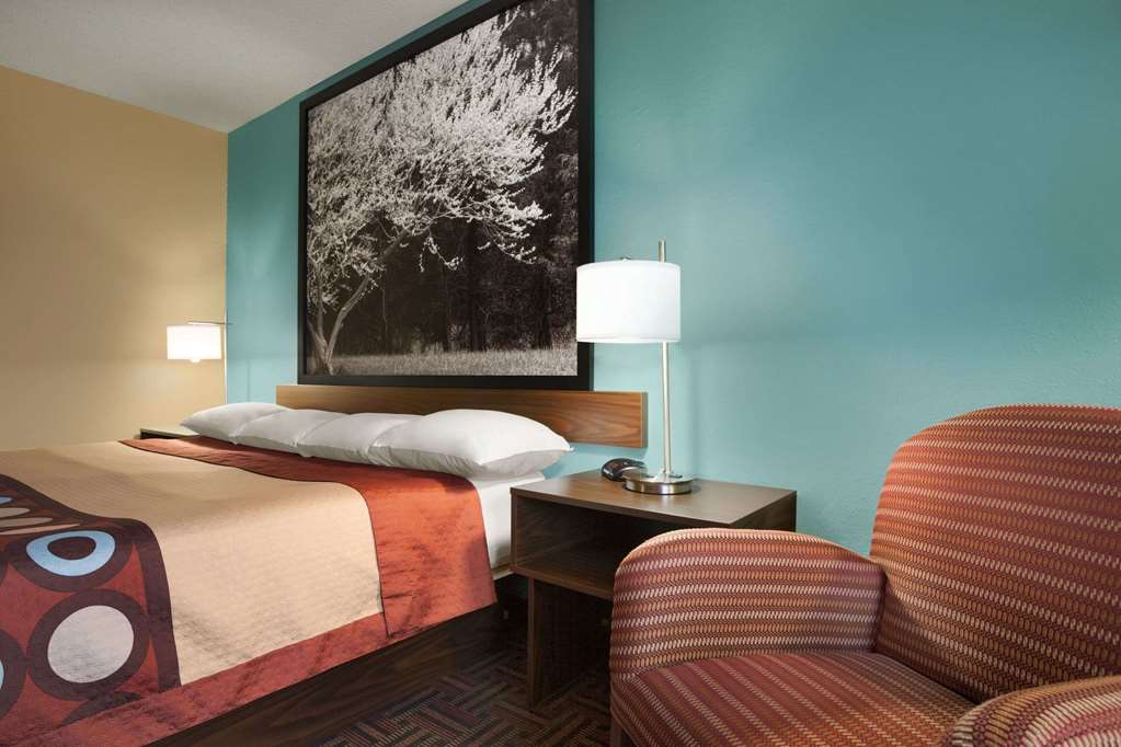 Super 8 Marion - thumb 5