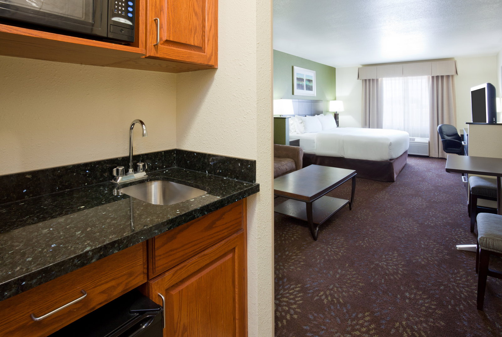 Holiday Inn Express & Suites - thumb 13
