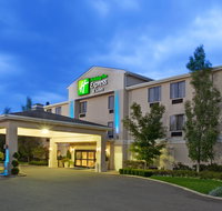 Holiday Inn Express  Suites Alliance - Accommodation Alabama