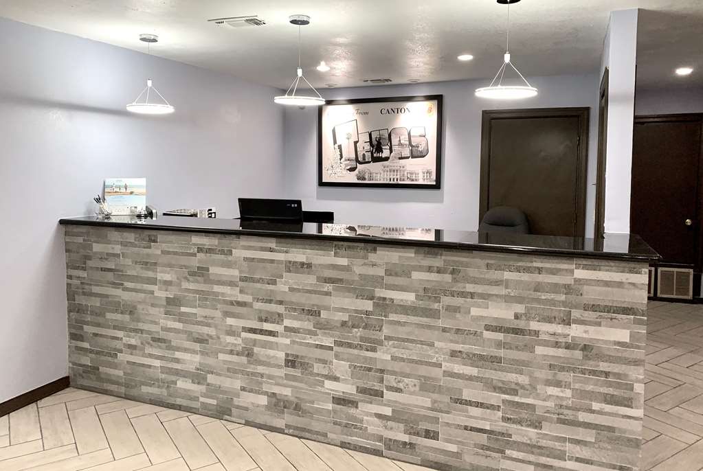 Super 8 Canton - thumb 1