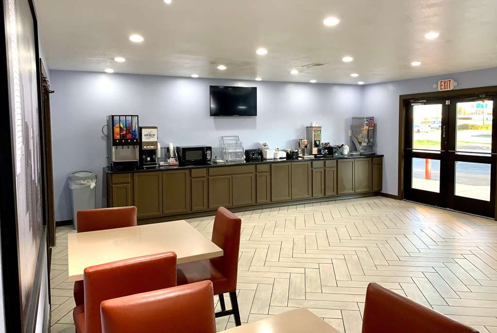 Super 8 Canton - thumb 3