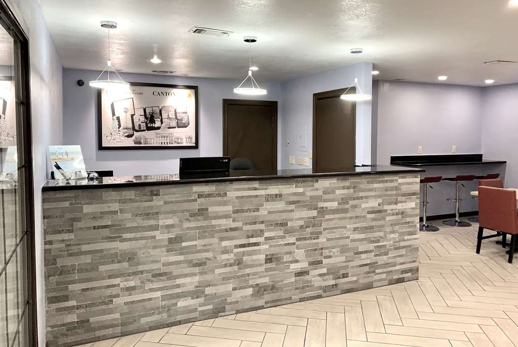 Super 8 Canton - thumb 4