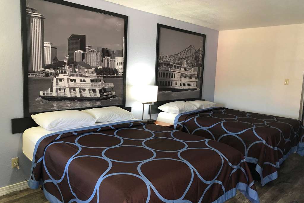 Super 8 Canton - thumb 10