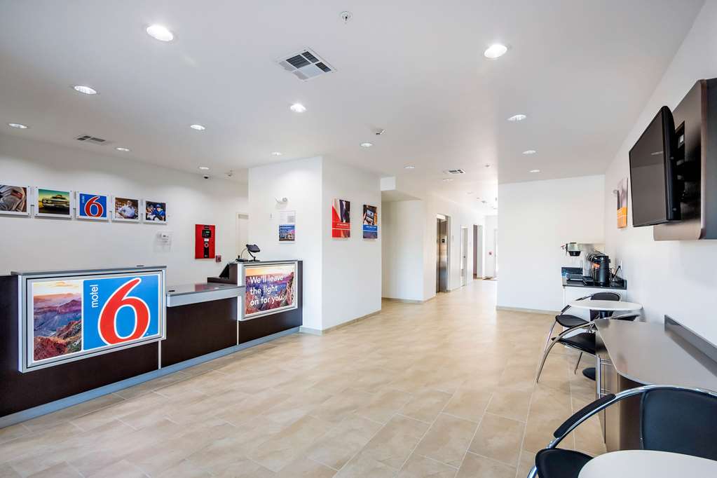 Motel 6 Channelview - thumb 5