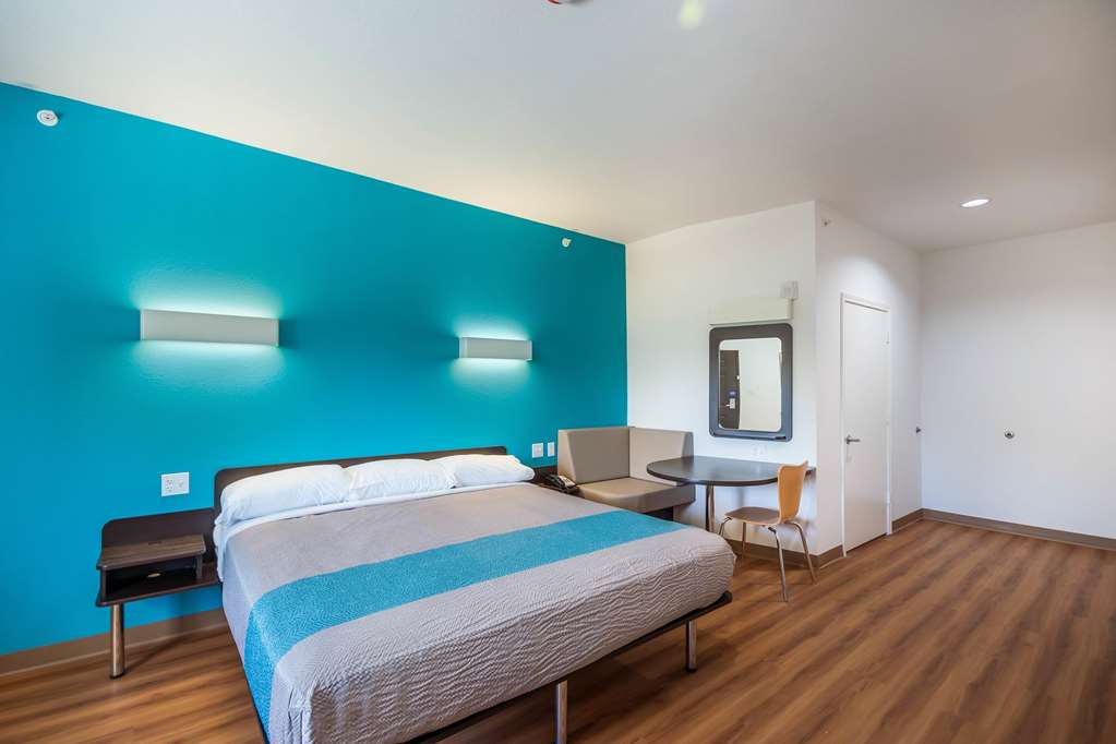 Motel 6 Channelview - thumb 10