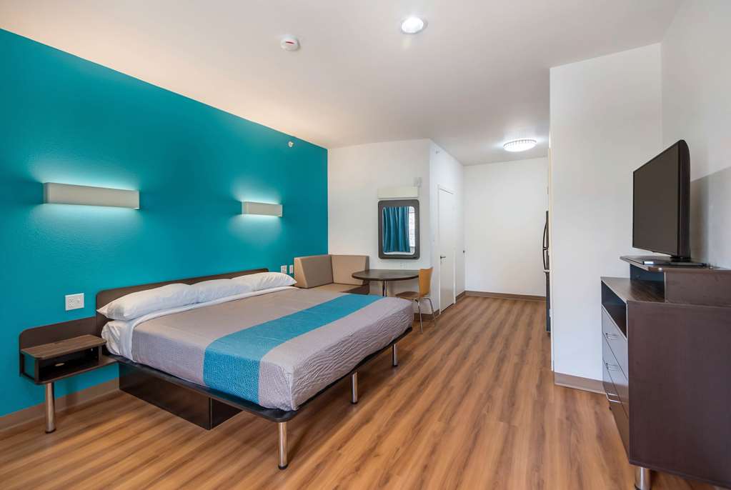 Motel 6 Channelview - thumb 14