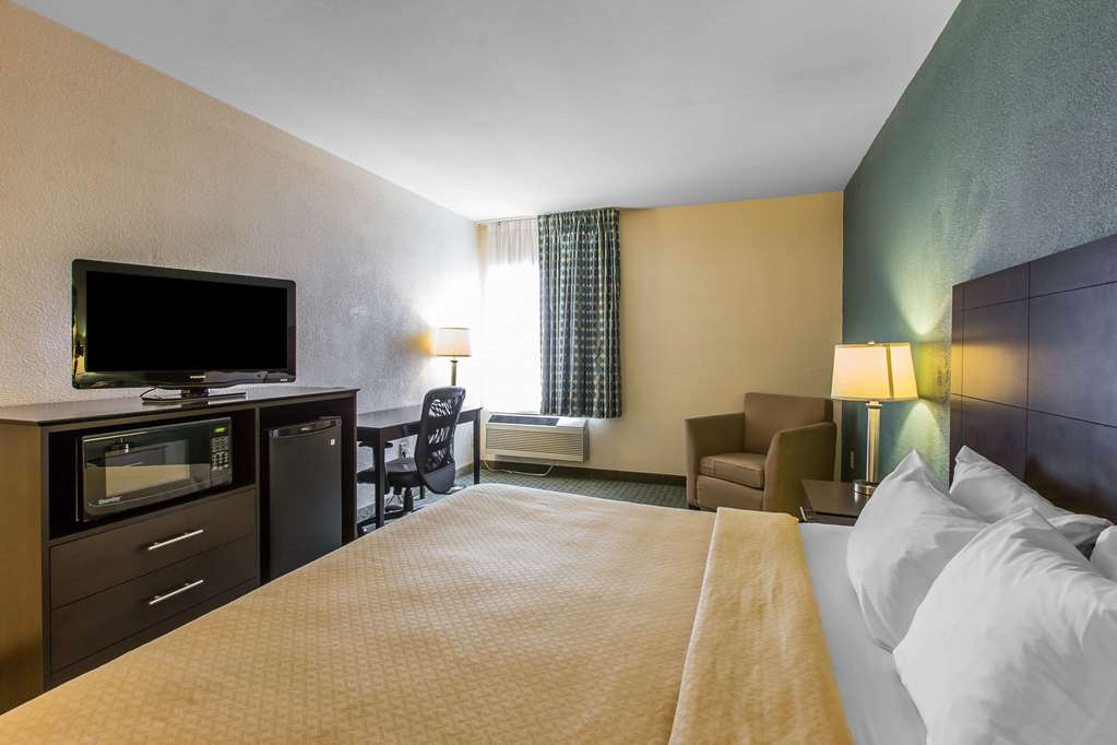 Quality Inn Fitzgerald - thumb 7