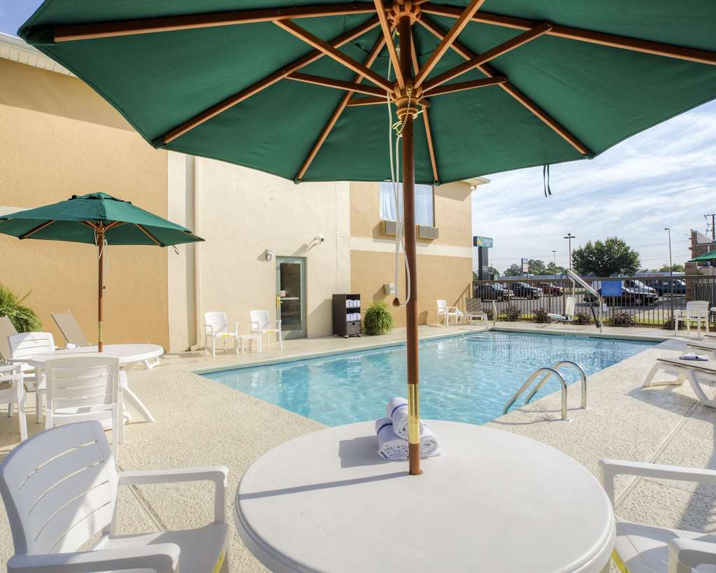 Quality Inn Fitzgerald - thumb 9