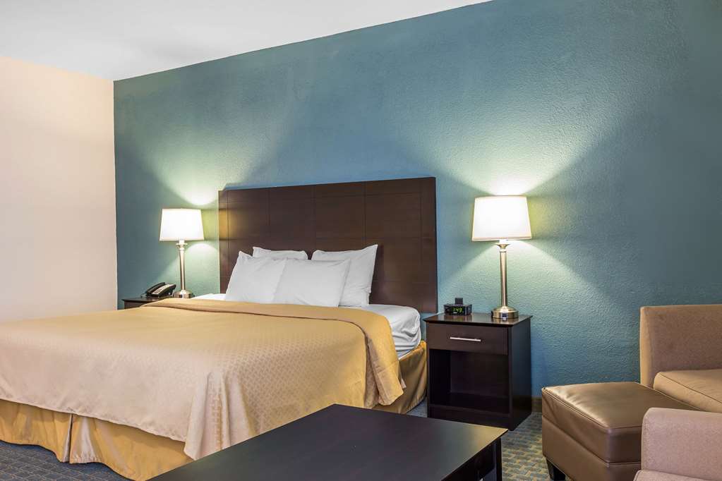 Quality Inn Fitzgerald - thumb 16