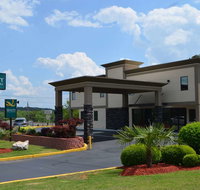 Quality Inn  Suites Athens University - Accommodation Alabama