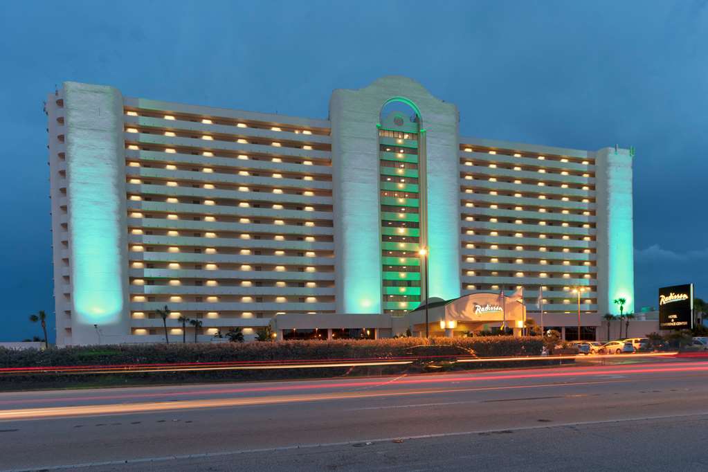 Radisson Suite Hotel Oceanfront - thumb 0