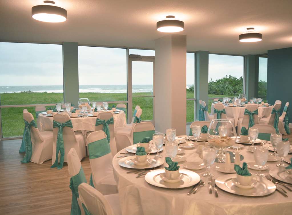 Radisson Suite Hotel Oceanfront - thumb 7