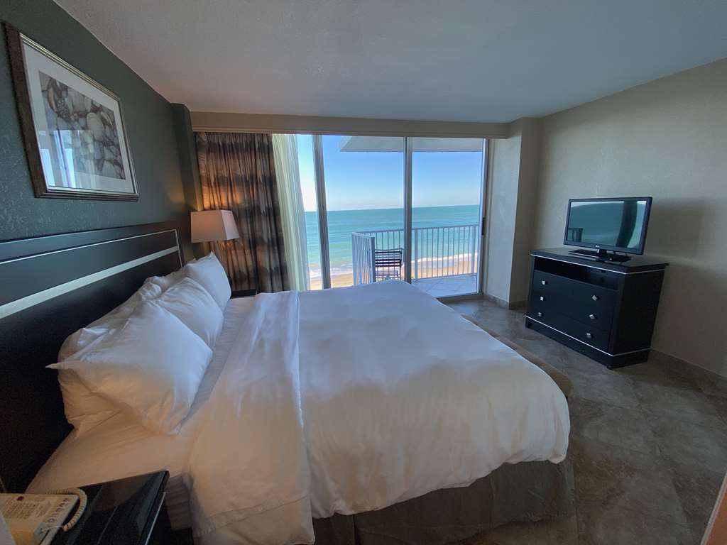 Radisson Suite Hotel Oceanfront - thumb 9