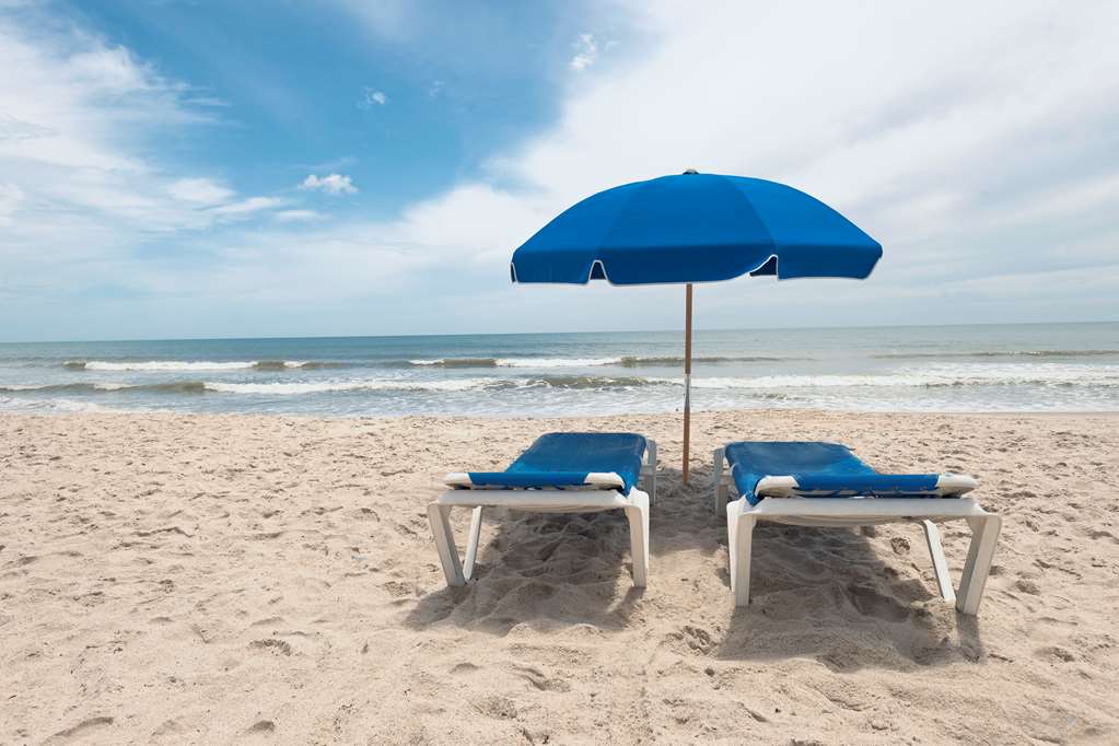 Radisson Suite Hotel Oceanfront - thumb 12
