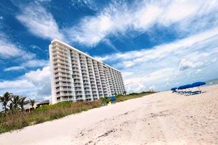 Radisson Suite Hotel Oceanfront - thumb 13