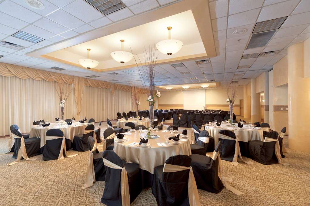 Radisson Suite Hotel Oceanfront - thumb 16