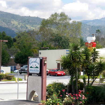Garden Inn & Suites - thumb 0