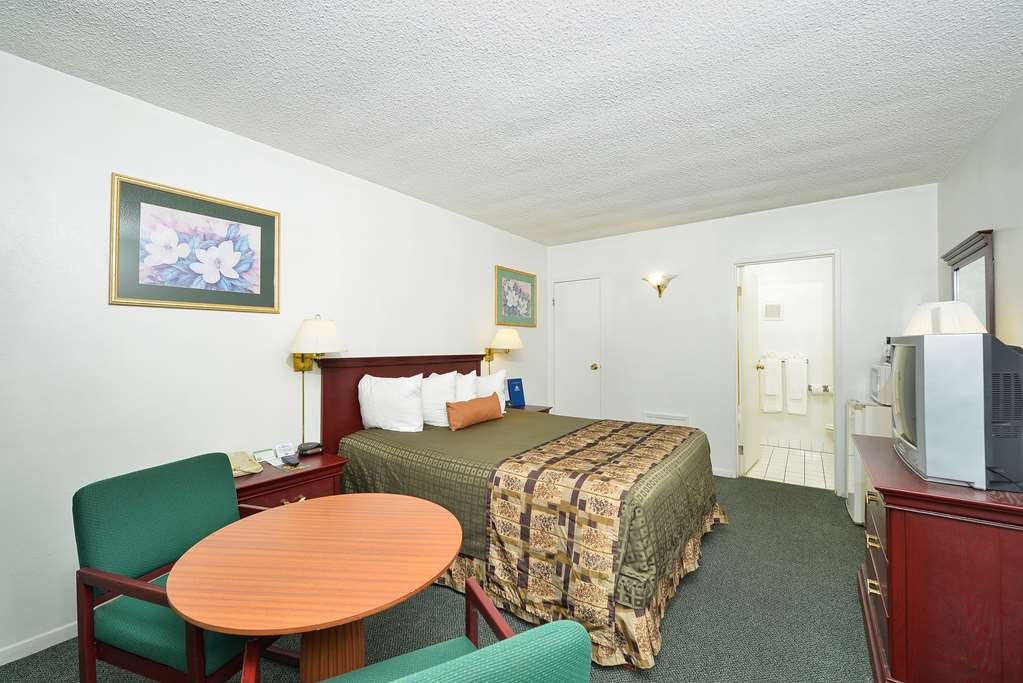 Americas Best Value Inn Chico - thumb 5
