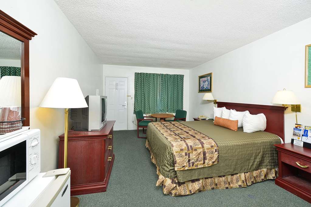 Americas Best Value Inn Chico - thumb 10