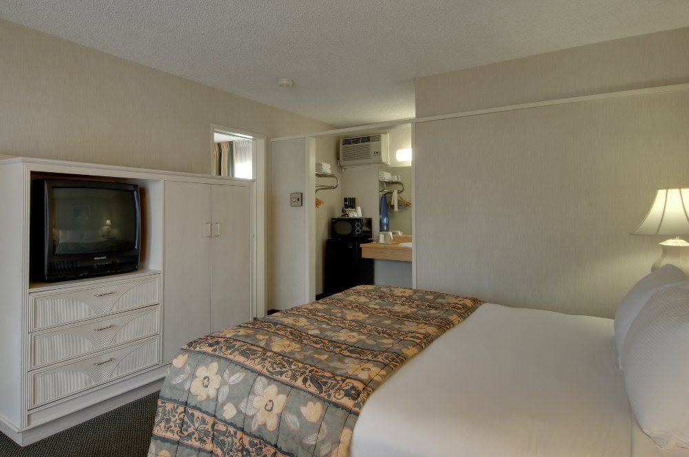 Vagabond Inn Ventura - thumb 3