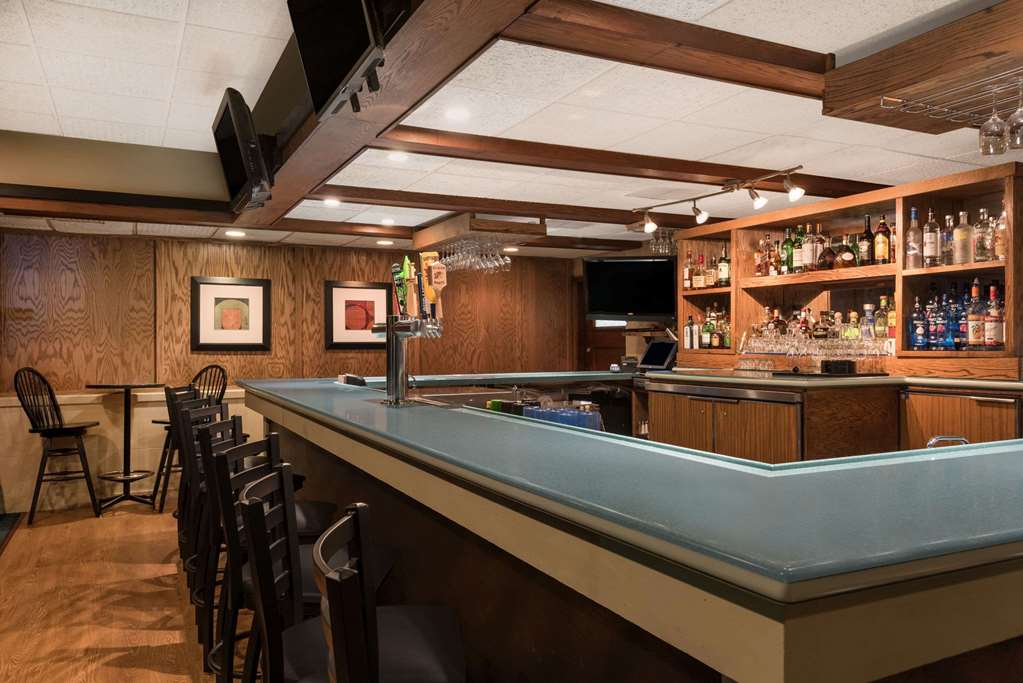 Ramada Plaza By Wyndham Portland - thumb 11