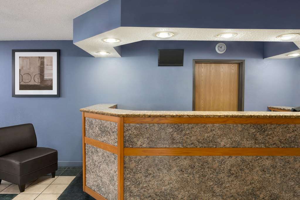 Microtel Inn & Suites By Wyndham Lincoln - thumb 4