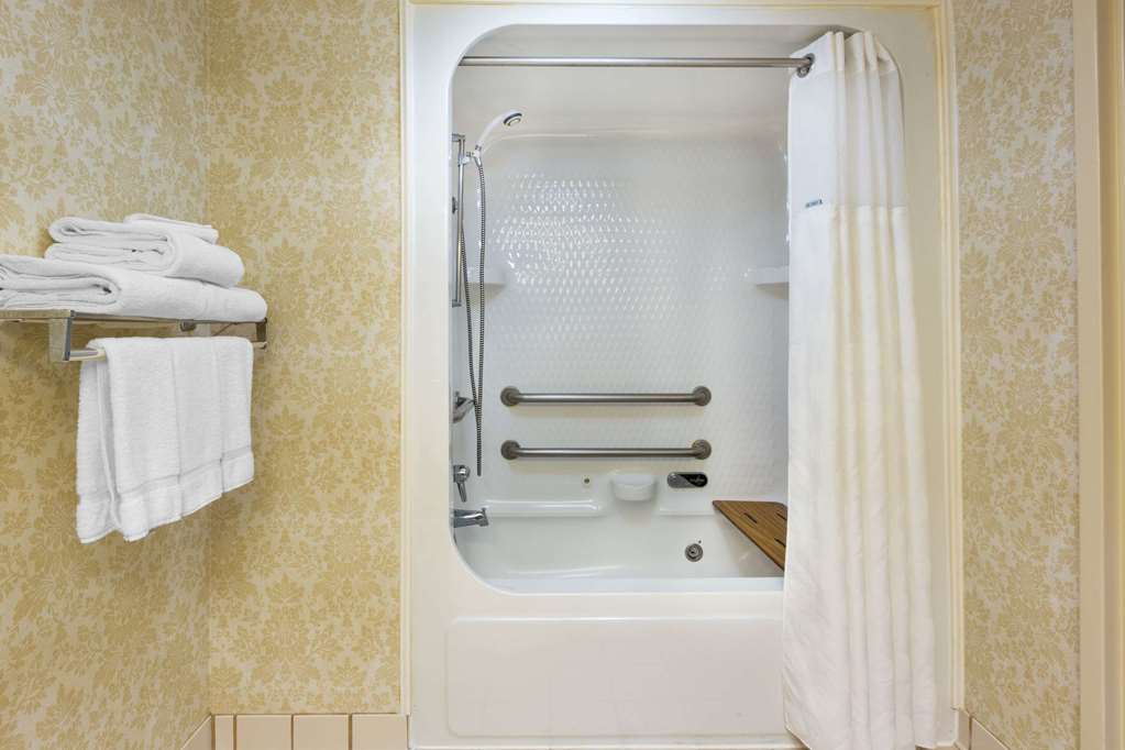 Ramada Limited Little Rock - thumb 6