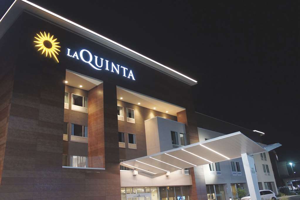 La Quinta Inn & Suites Tuscaloosa - thumb 0