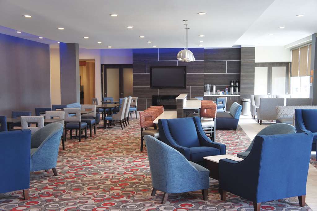 La Quinta Inn & Suites Tuscaloosa - thumb 3