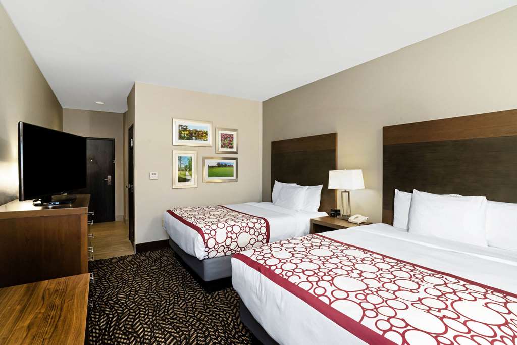 La Quinta Inn & Suites Tuscaloosa - thumb 12