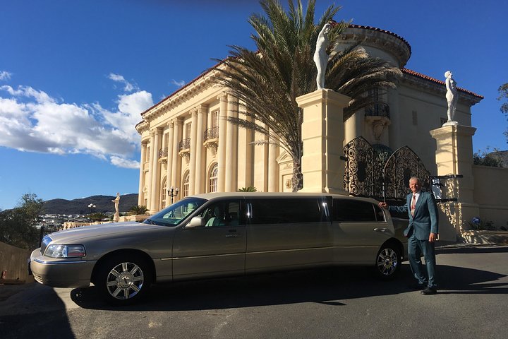 Worlds best 5-Hour Tour is a custom Limo with the biggest Bar ever