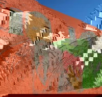 Strawberry Hill and Downtown KCK Hike - Accommodation Alabama