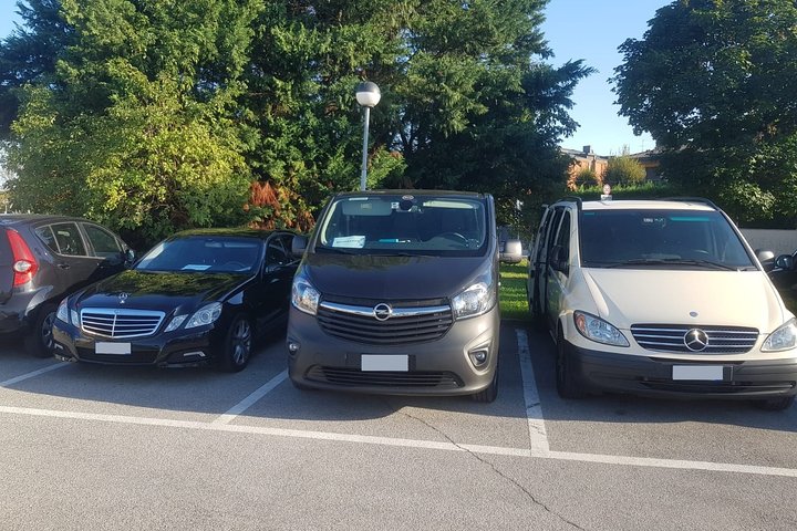 Omaha City To Eppley Airport (OMA) - Departure Private Transfer - thumb 0