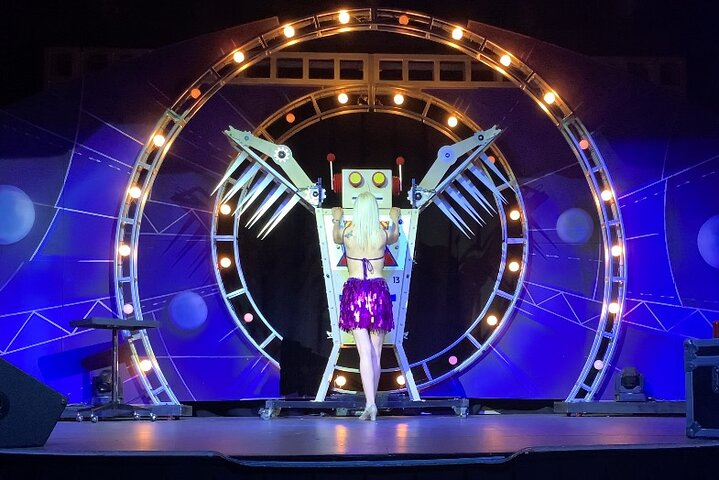 Garry & Janine Carson Escape Reality Branson Magic Dinner Show - thumb 2