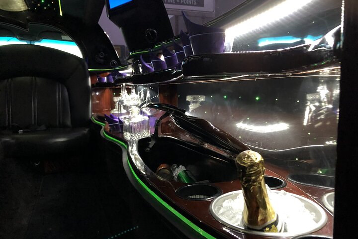 JFK Airport Stretch Limo Service - thumb 3