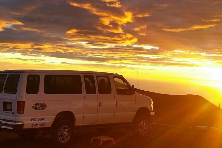 Mauna Kea Arnott's Adventures - thumb 0