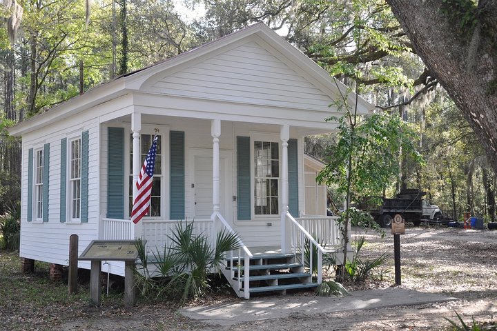 Daufuskie Island Guided History Tour From Hilton Head - thumb 0