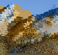 Mount Rushmore and Black Hills Bus Tour with Live Commentary - Accommodation Alabama