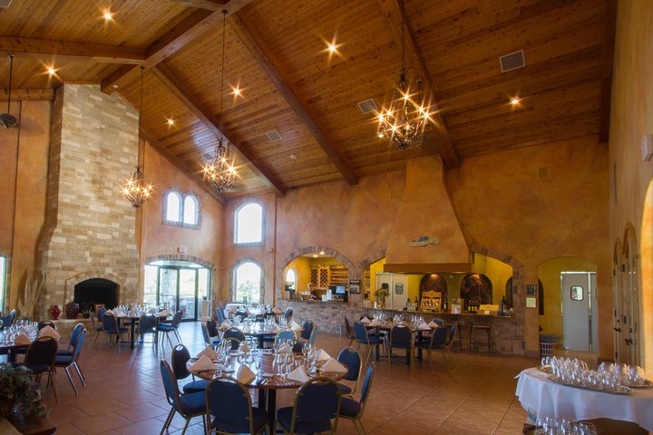 Dine  Disc Golf in The Texas Hill Country