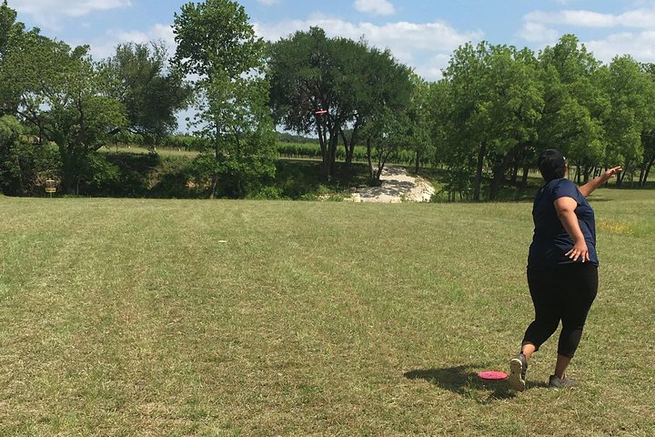 Dine & Disc Golf In The Texas Hill Country - thumb 1