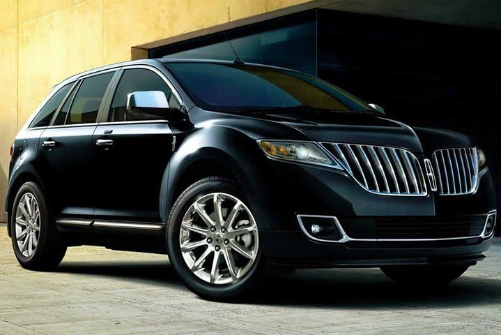 Private Transfer Milwaukee To Milwaukee Airport MKE In Business Class Car - thumb 3