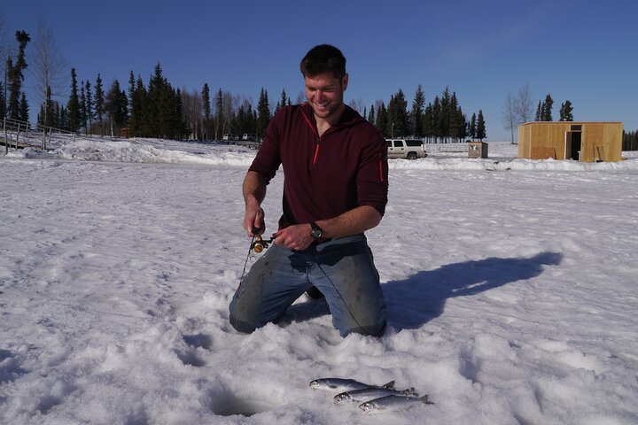 Ice Fishing Day Tour - thumb 3
